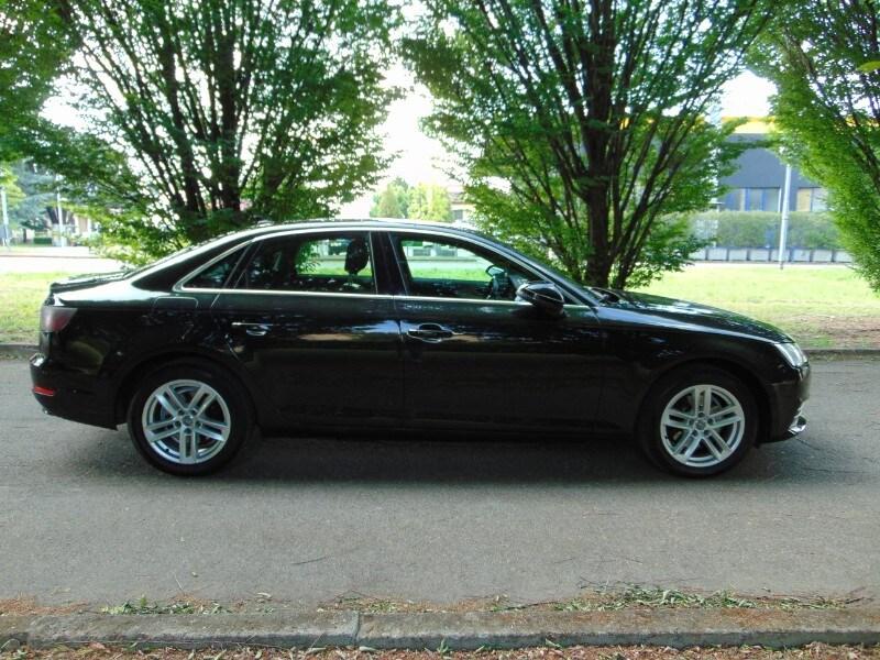 AUDI A4 5ª serie A4 2.0 TDI 150 CV S tronic Bu...