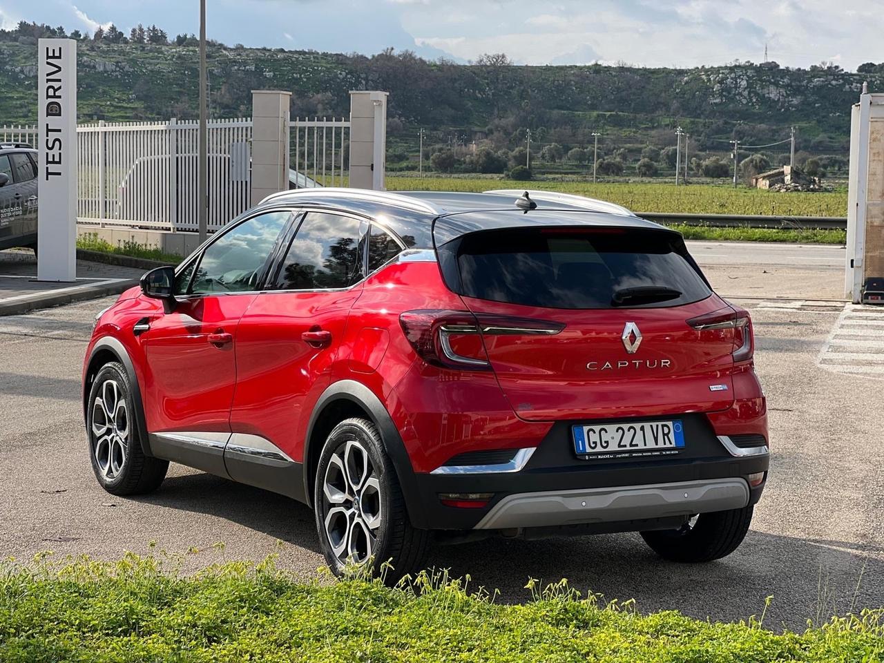 Renault Captur Plug-in Hybrid E-Tech 160 CV Intens