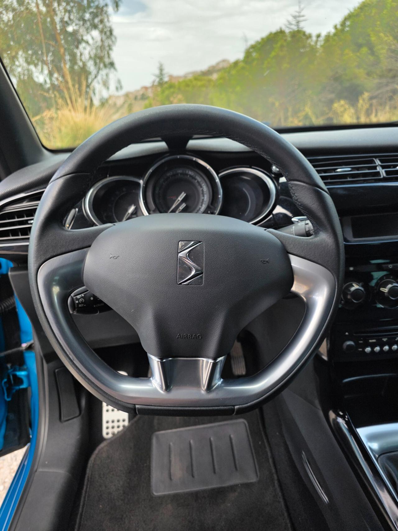 CITROEN Ds DS3 3 1.2 VTi 82 So Chic