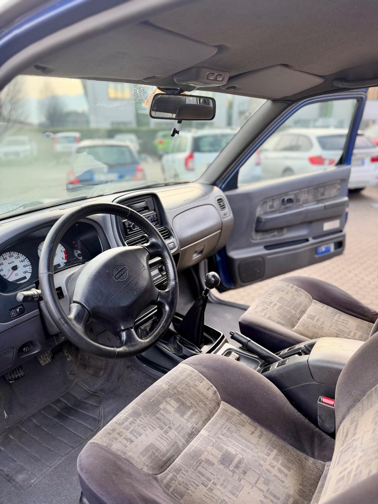 Nissan navara d22 pick up motore a ingranaggi