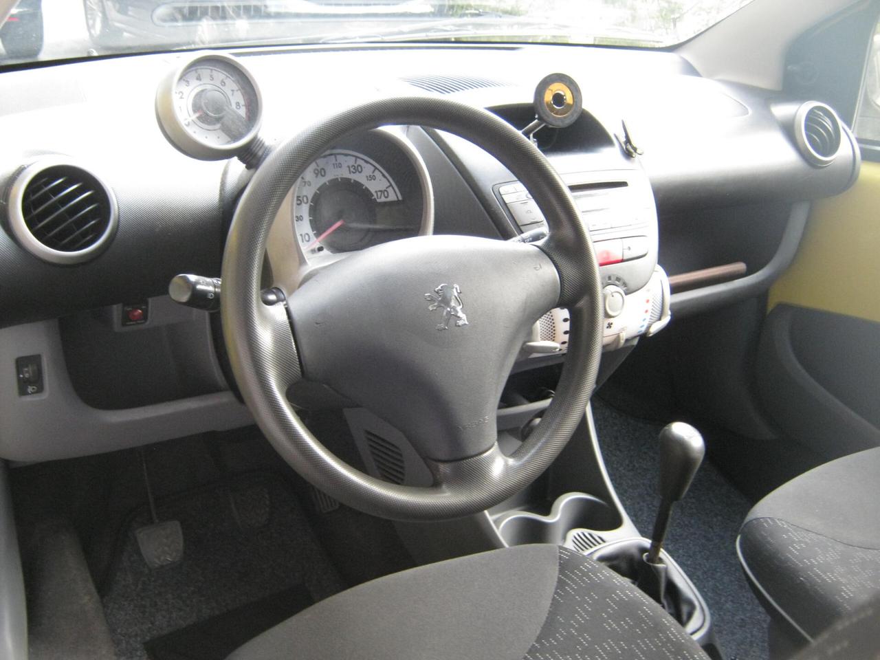Peugeot 107 1.0 68CV 3p. AUTOEMILIA