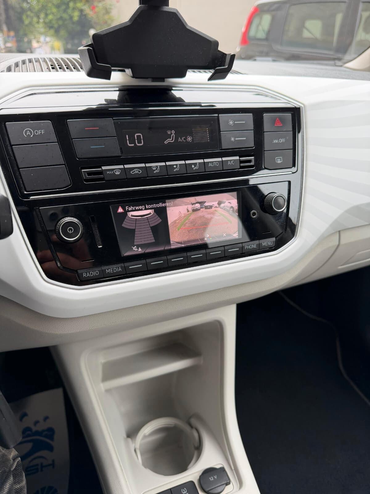 Volkswagen up! 1.0 5p. EVO beats BlueMotion Technology