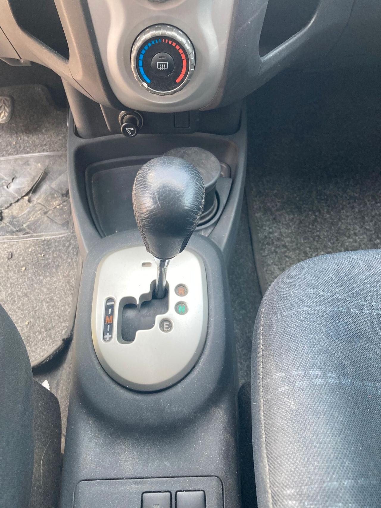Toyota Yaris 1.3 5 porte M-MT Sol