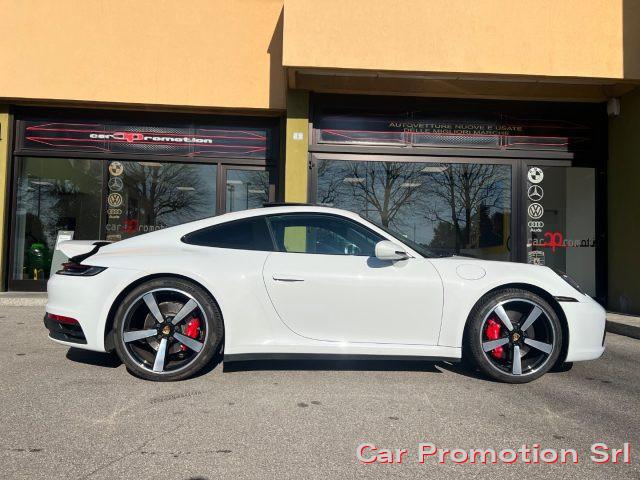 PORSCHE 992 Carrera 4S