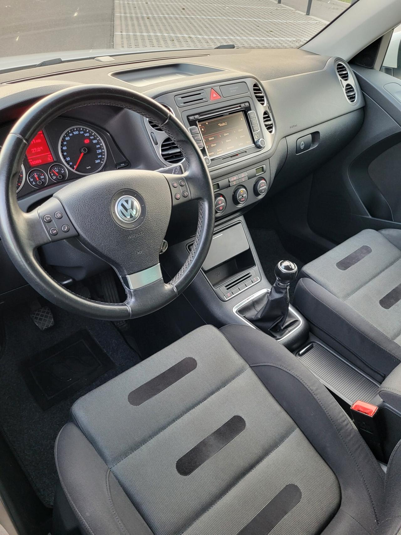 Volkswagen Tiguan 2.0 16V TDI DPF Sport & Style (18°)