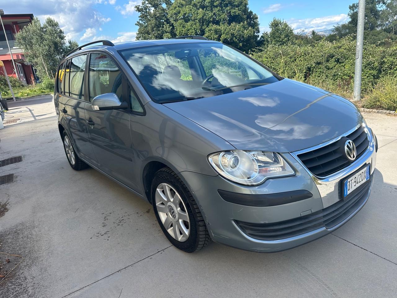Volkswagen Touran 2.0 metano