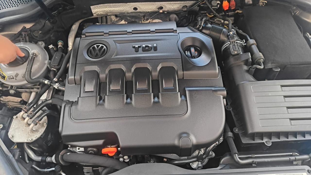 Volkswagen Golf 1.6 TDI DSG 5p. Highline BlueMotion Technology