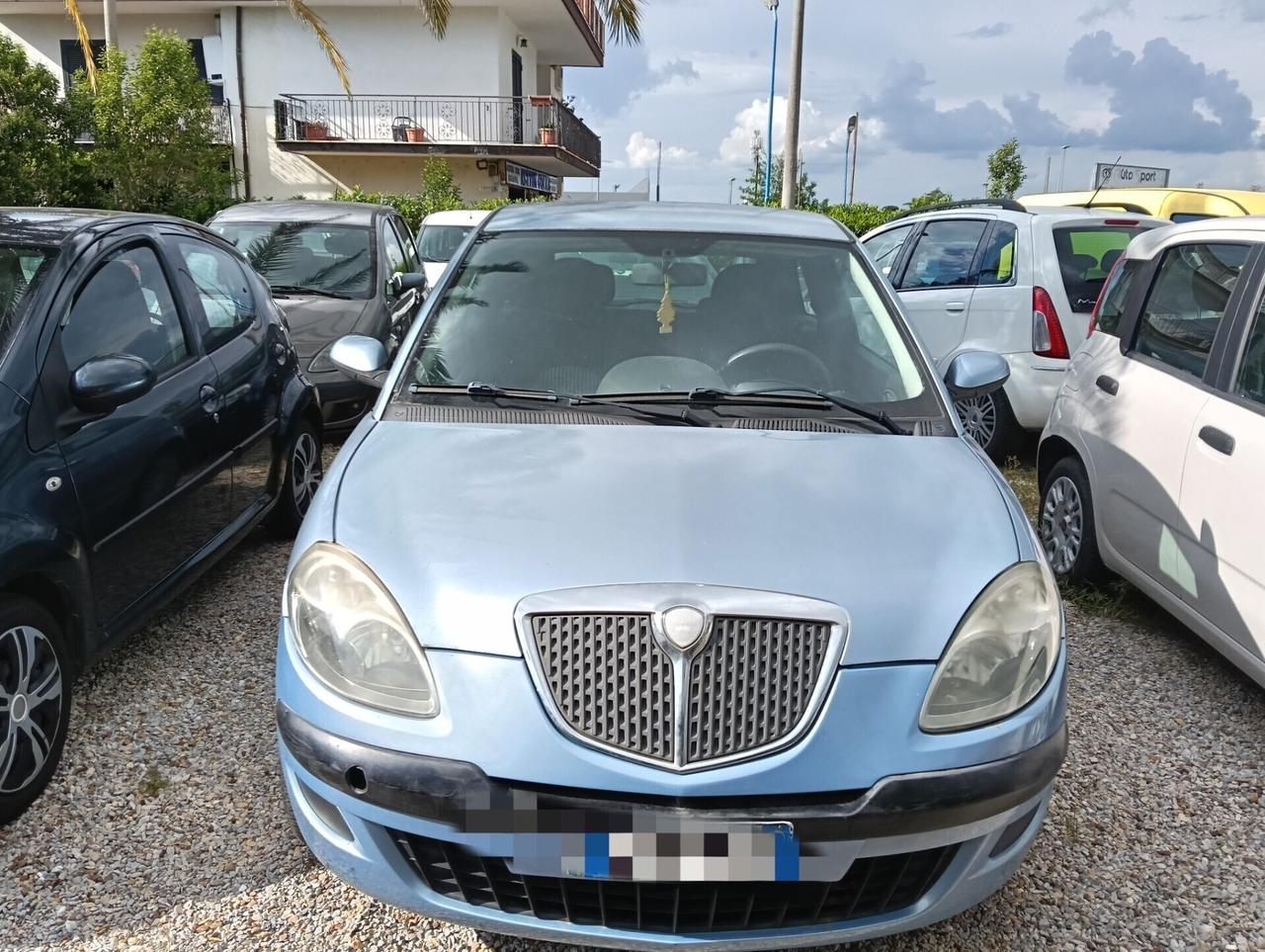 Lancia Ypsilon 1.2 Oro