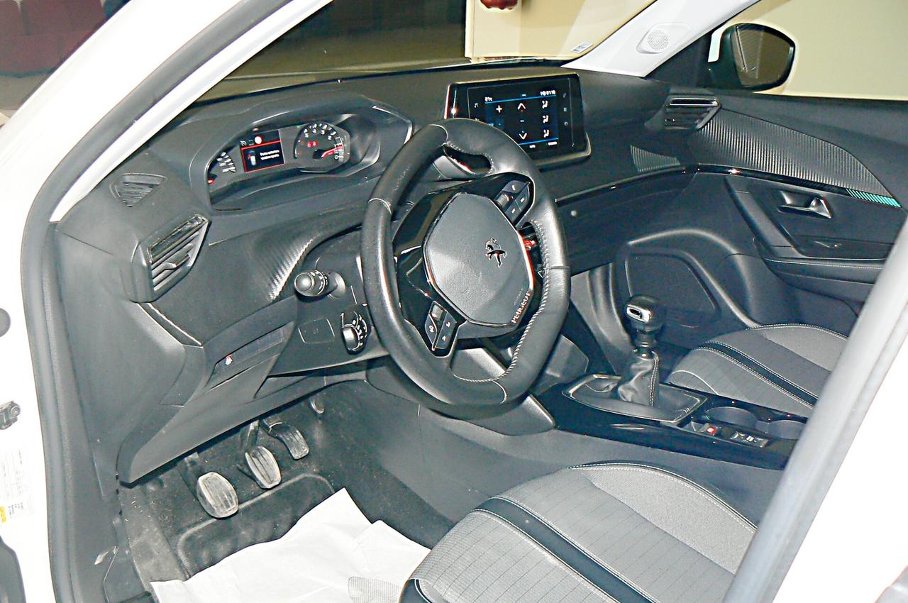 Peugeot 2008 PureTech 100 S&S Active Pack