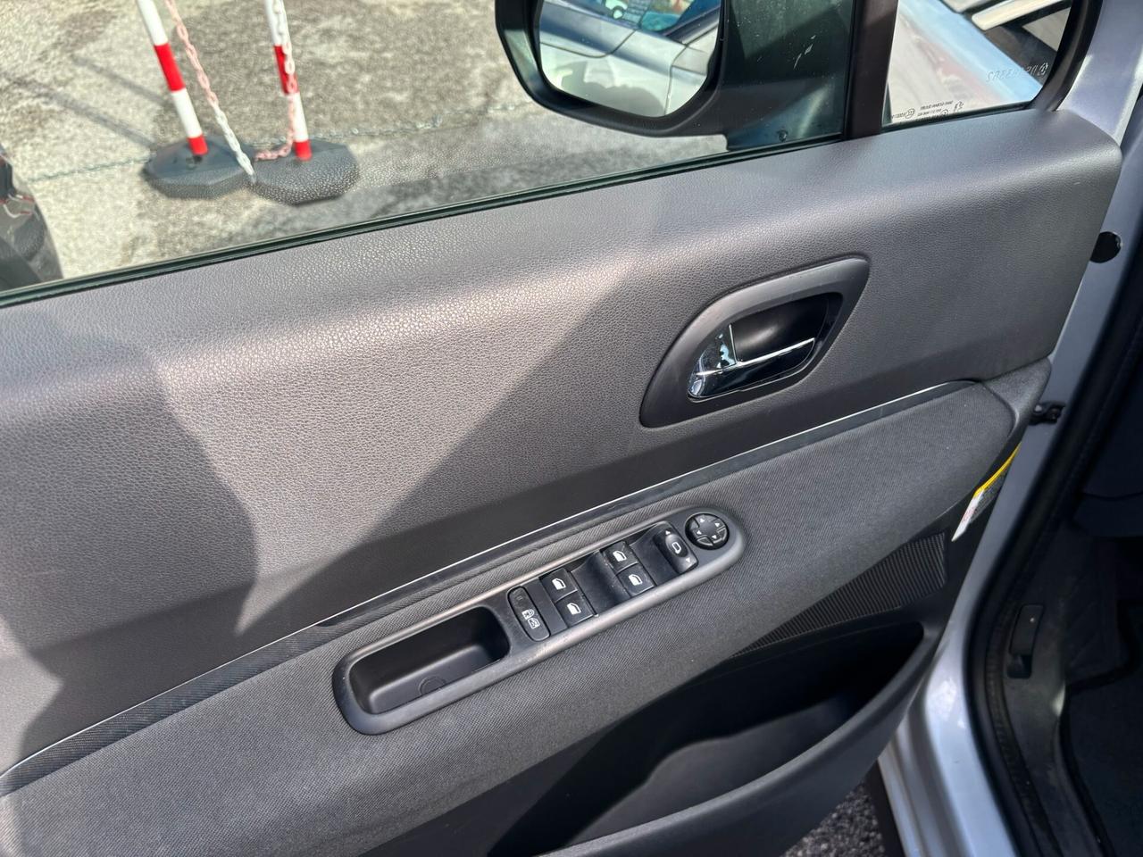 Peugeot 3008 1.6 HDi 115CV Active