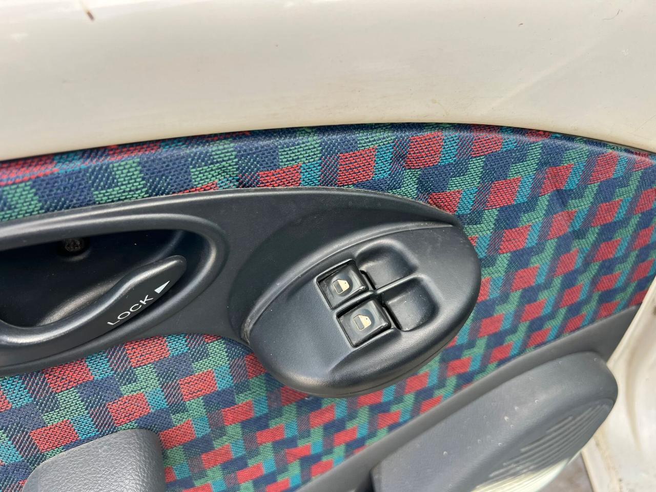 Fiat Strada 1.9 diesel Pick-up -BEN TENUTO-