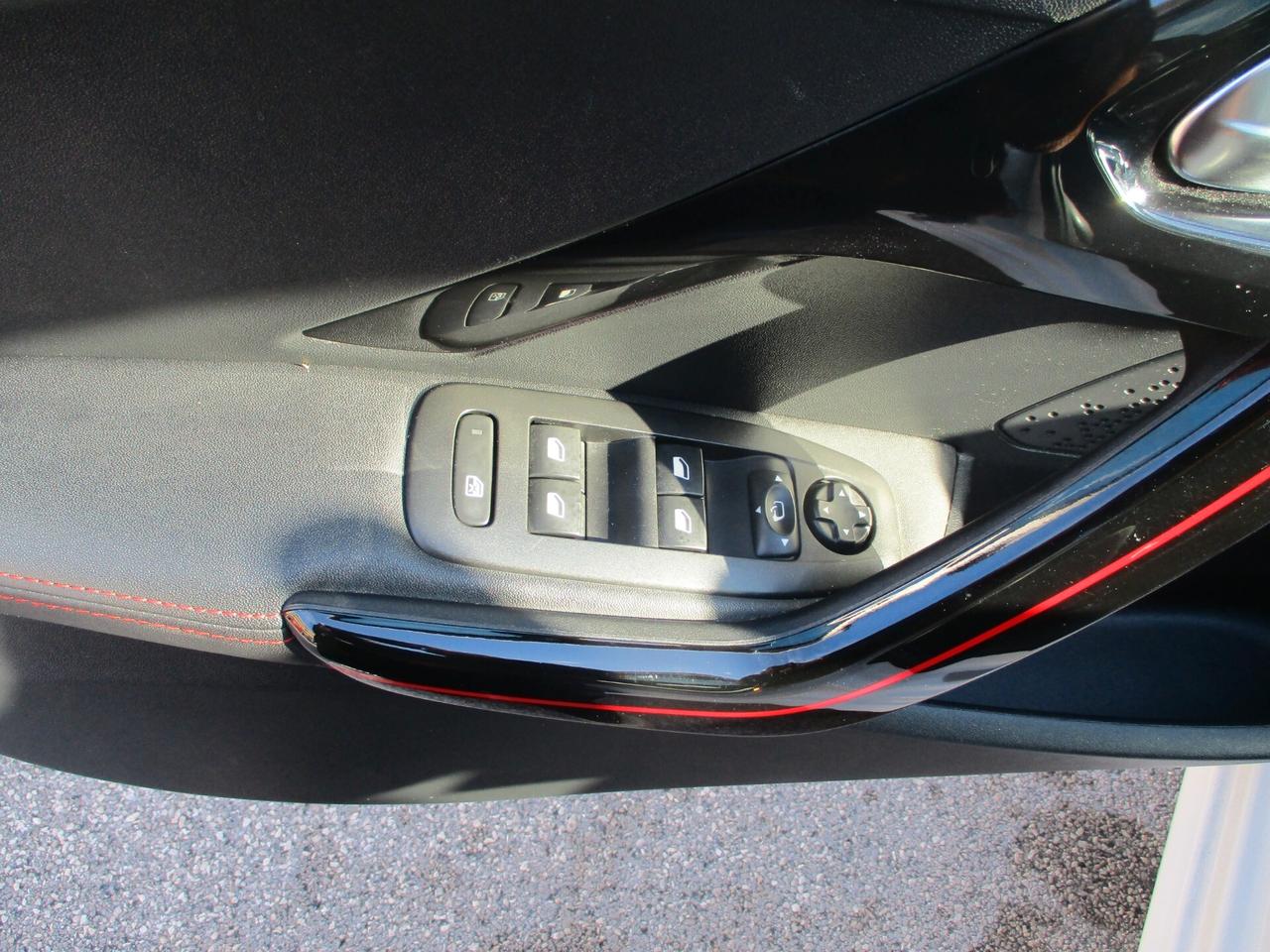 Peugeot 208 1.6 HDI 100CV E6 GT-LINE TETTO