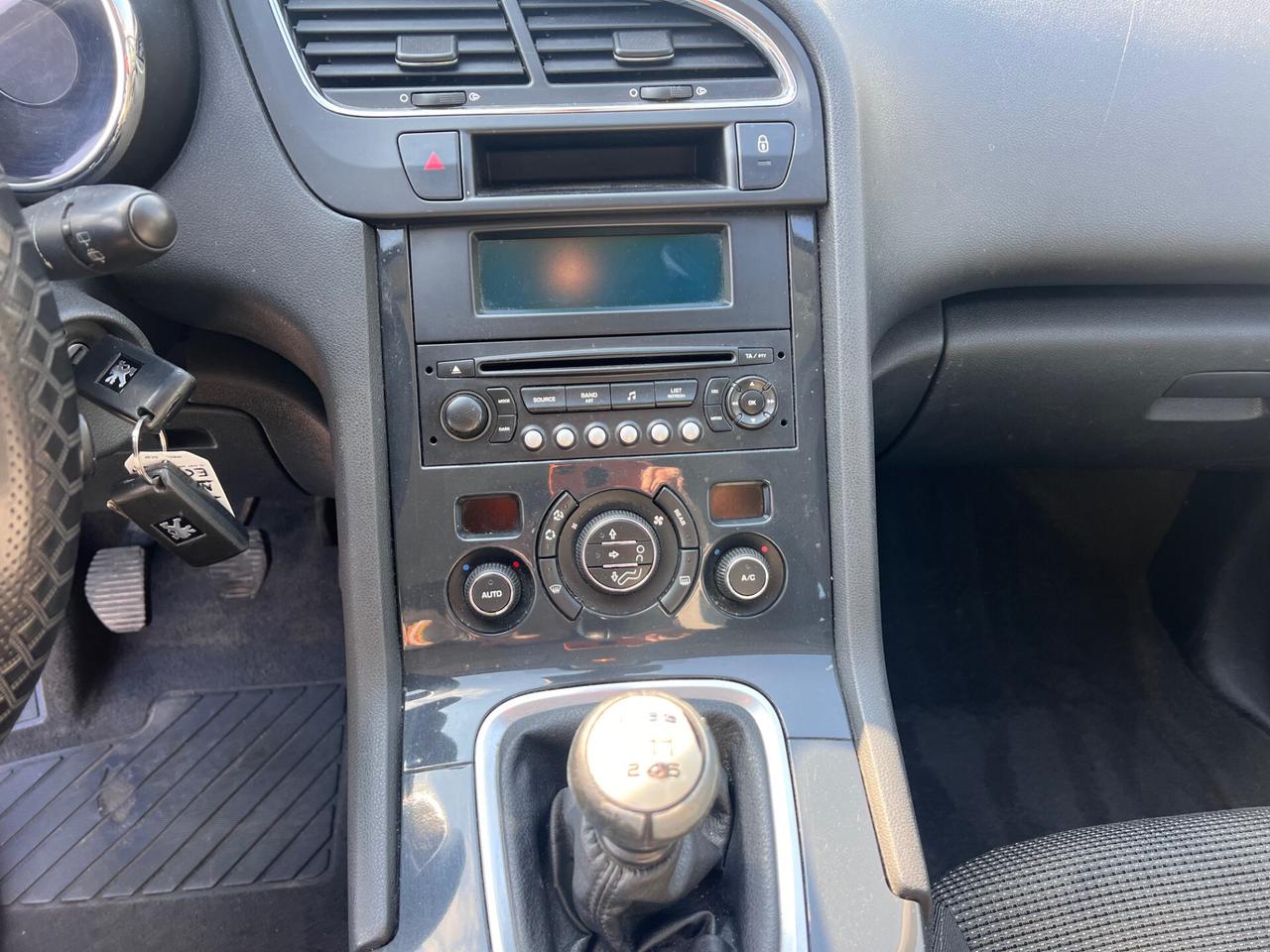 Peugeot 5008 1.6 HDi 110CV Business