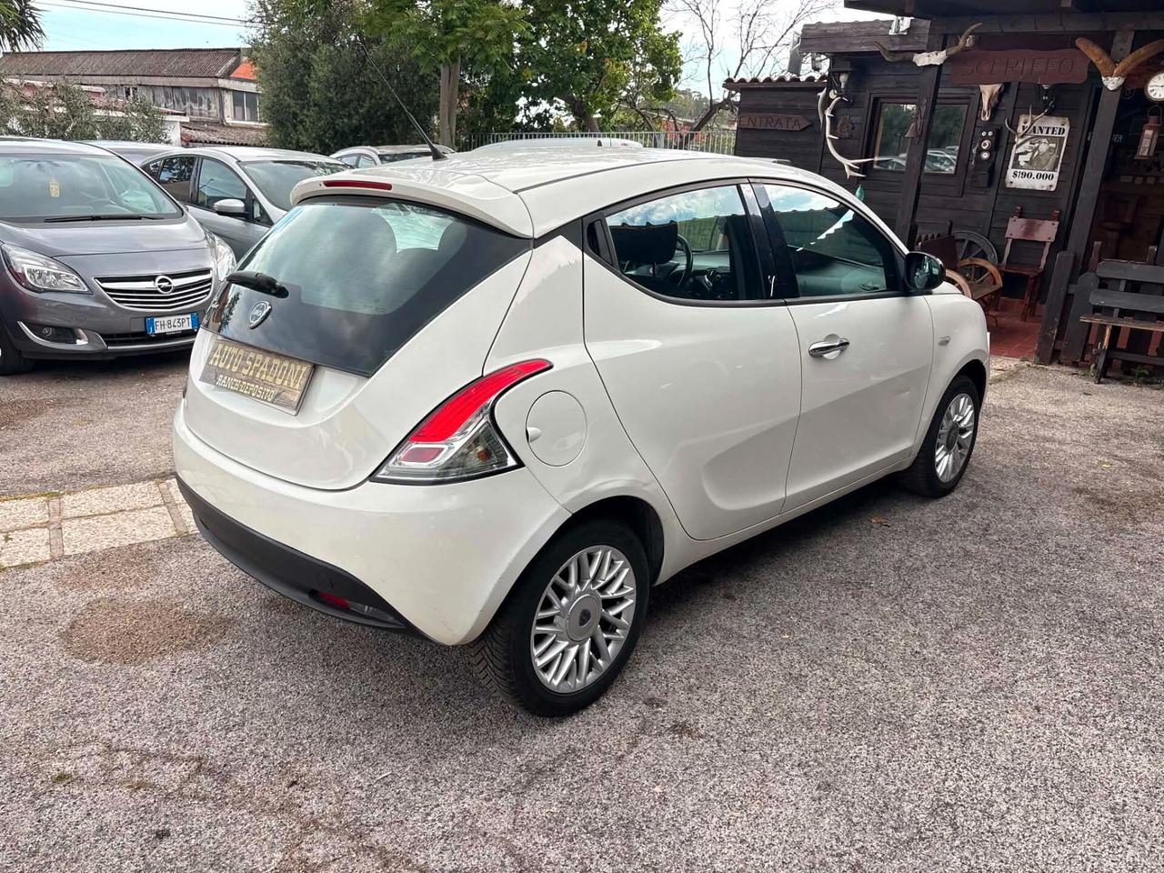 Lancia Ypsilon 1.3 MJT 16V 95 CV 5 porte S&S Silver