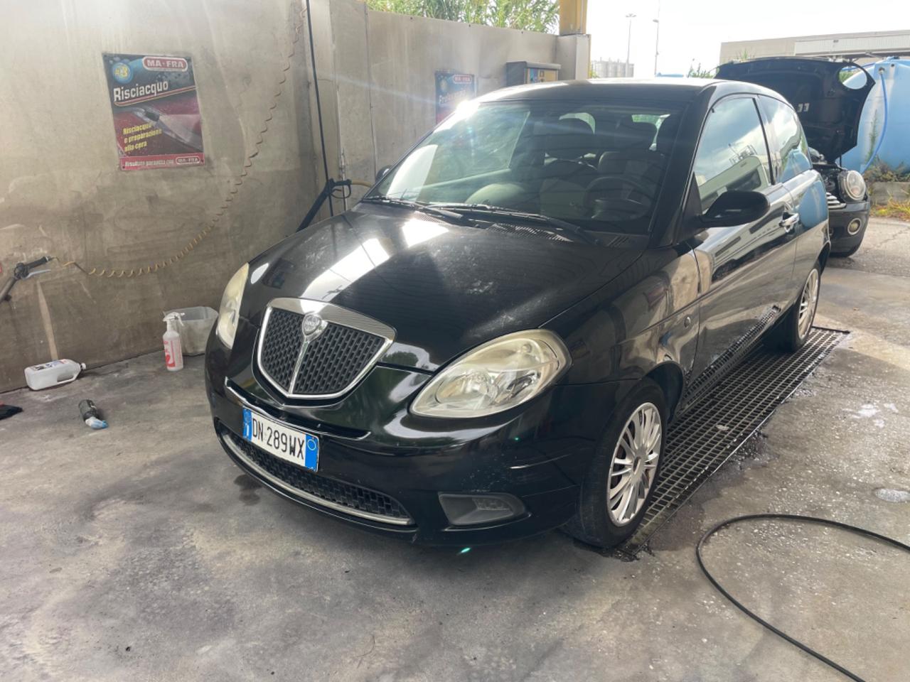 Lancia Ypsilon 1.2 Argento