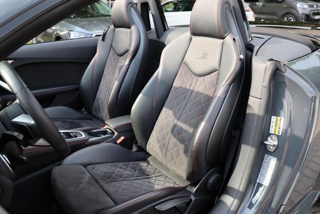Audi TT Roadster 40 TFSI 3xS-LINE S-TRONIC