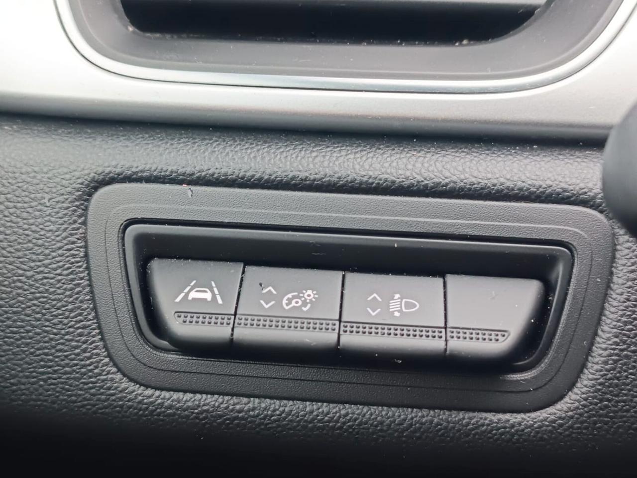 Renault Captur 1.6 E-Tech hybrid Techno Fast Track 145cv auto
