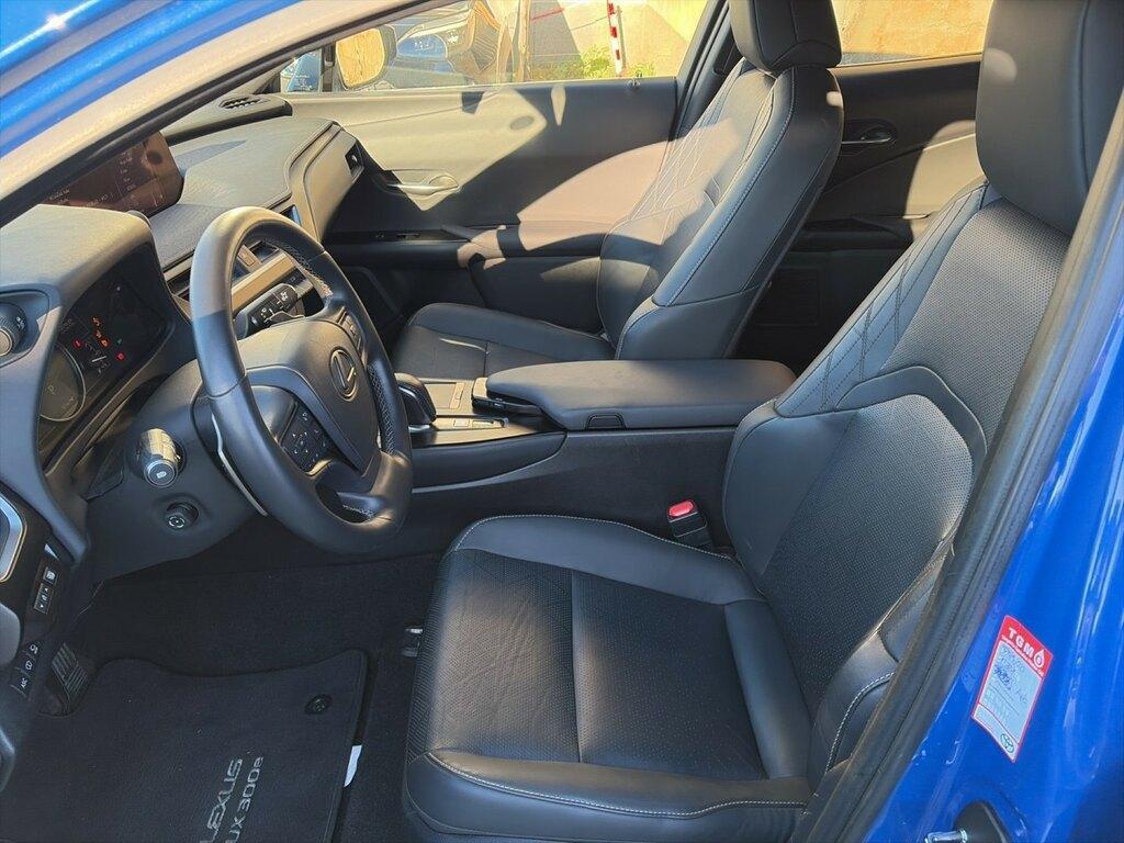 Lexus UX 300 e Luxury 2WD