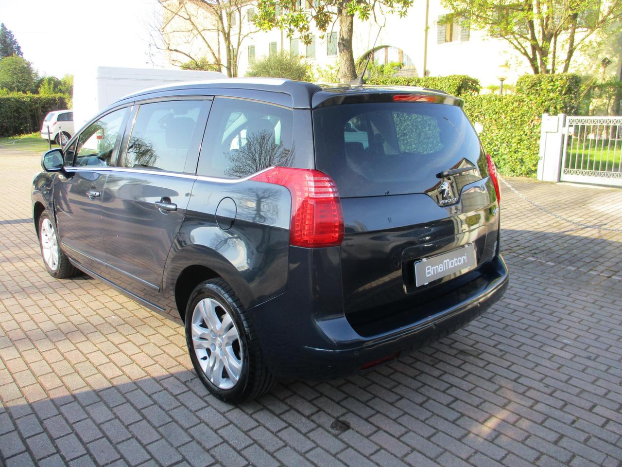 Peugeot 5008 5008 1.6 hdi 8v Business 115cv TETTO/Navi/7 Posti