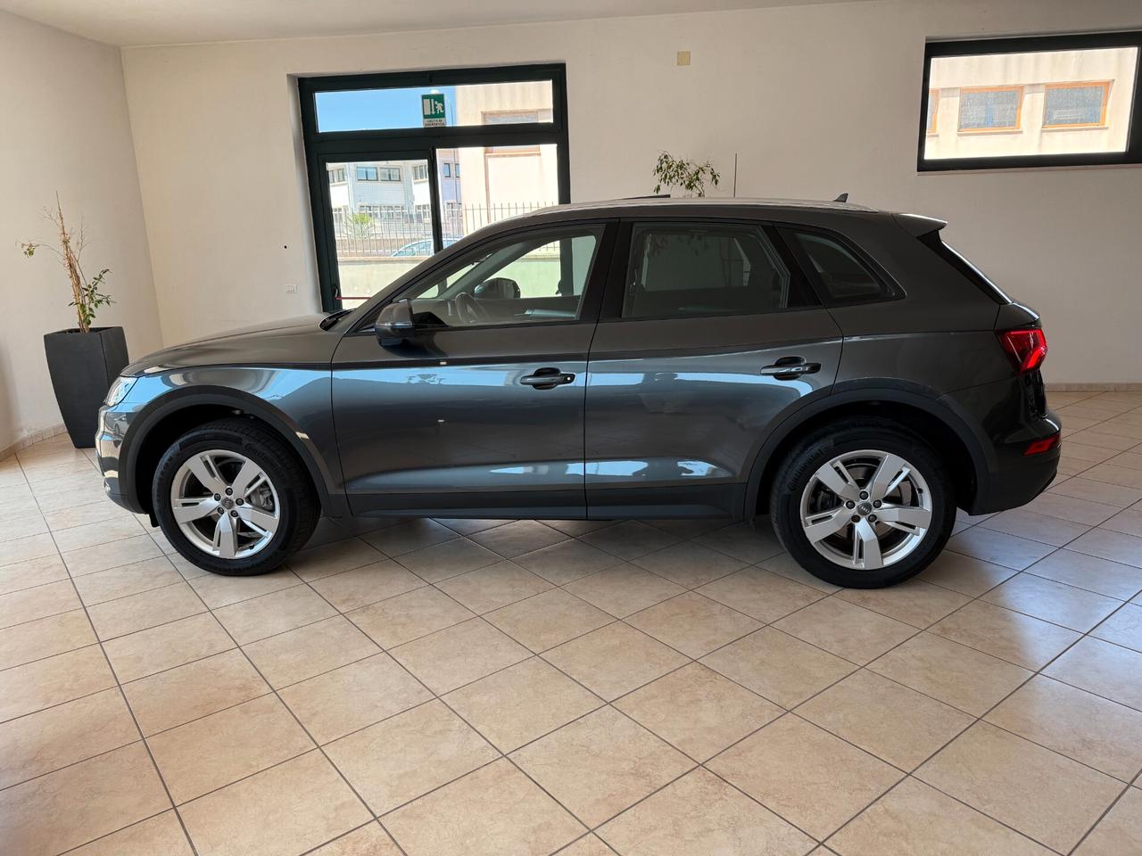 Audi Q5 2.0 TDI 190 CV quattro S tronic Business Sport