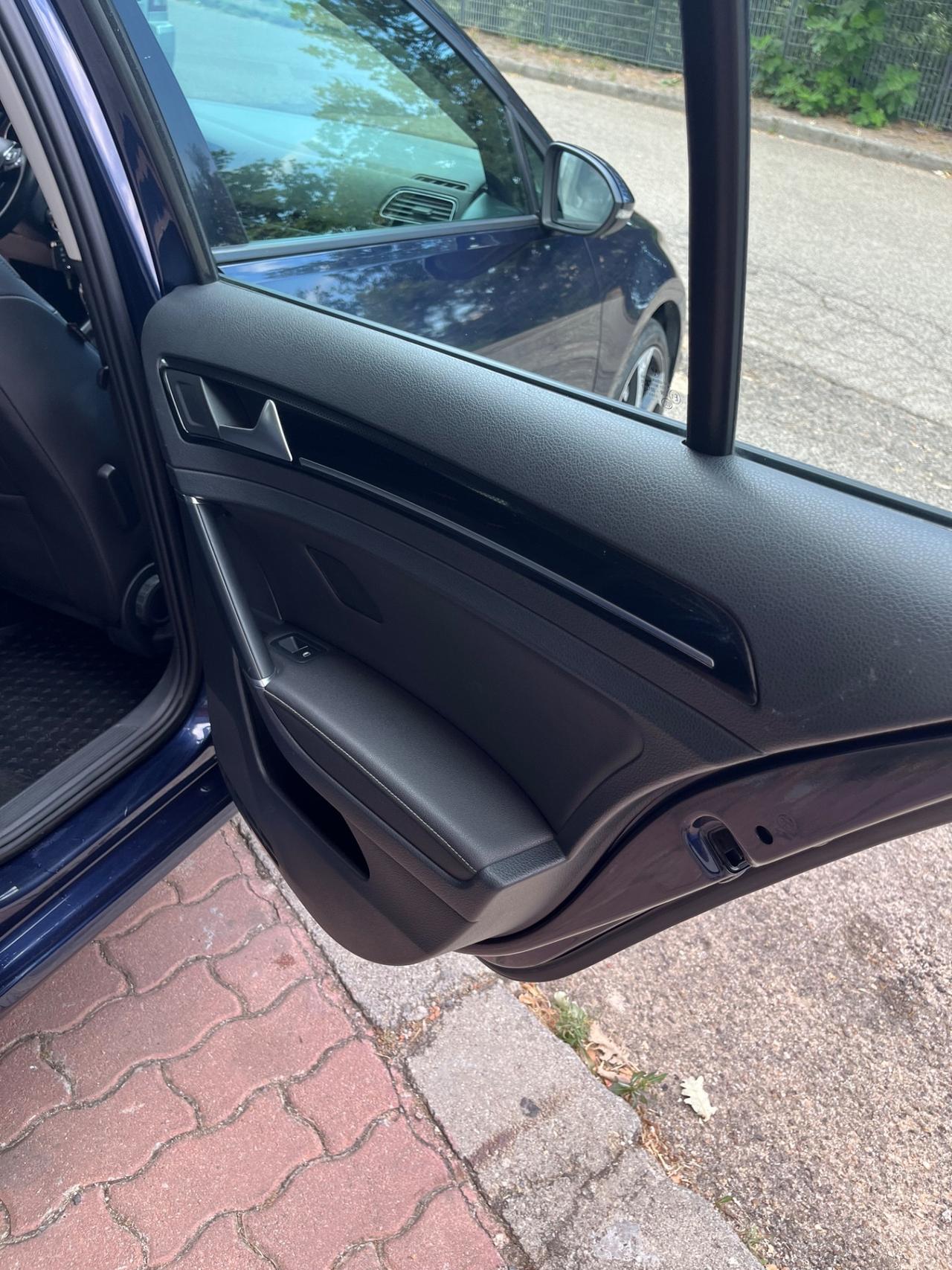 Volkswagen Golf 2.0 TDI 5p. Highline BlueMotion Technology