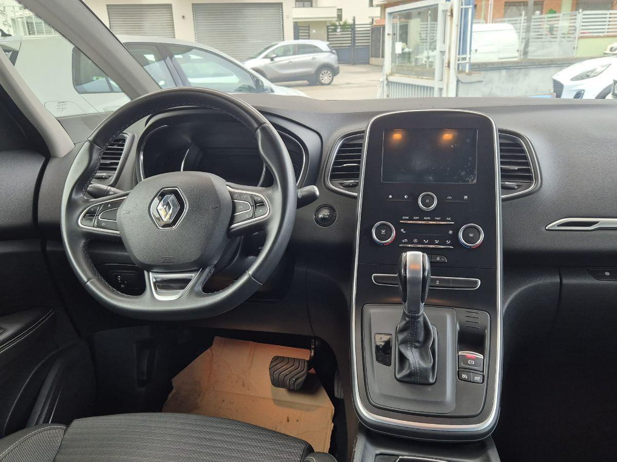 RENAULT - Grand Scénic - Blue dCi 120 CV Initiale Paris