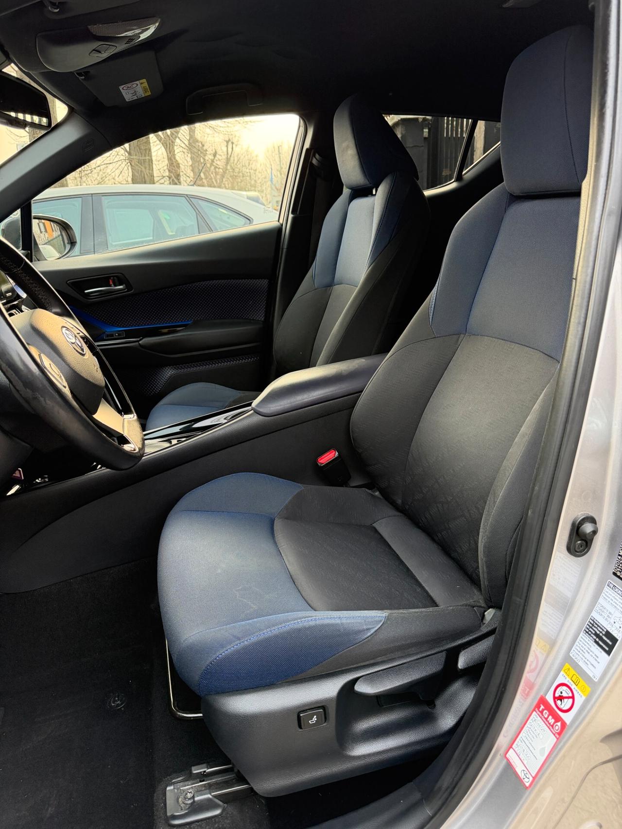 Toyota C-HR 1.8 Hybrid E-CVT Lounge