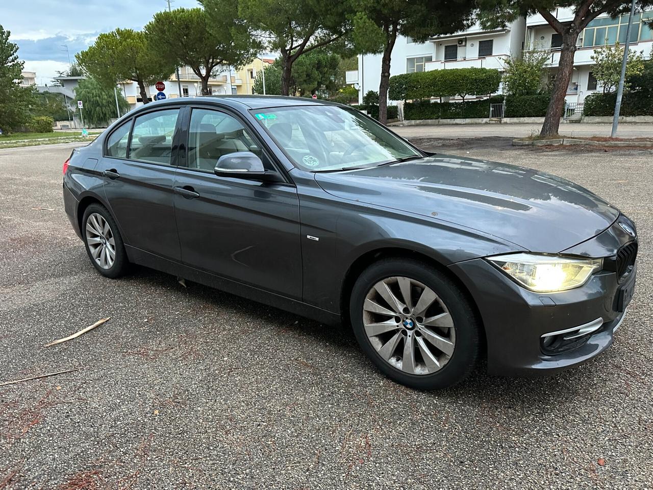 Bmw serie 3 (f30/31) 2012/2018 per ricambi o intera.