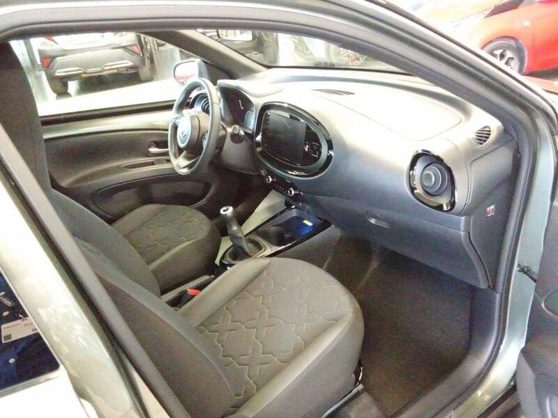 Toyota Aygo X Aygo X 1.0 VVT-i 72 CV 5 porte Lounge