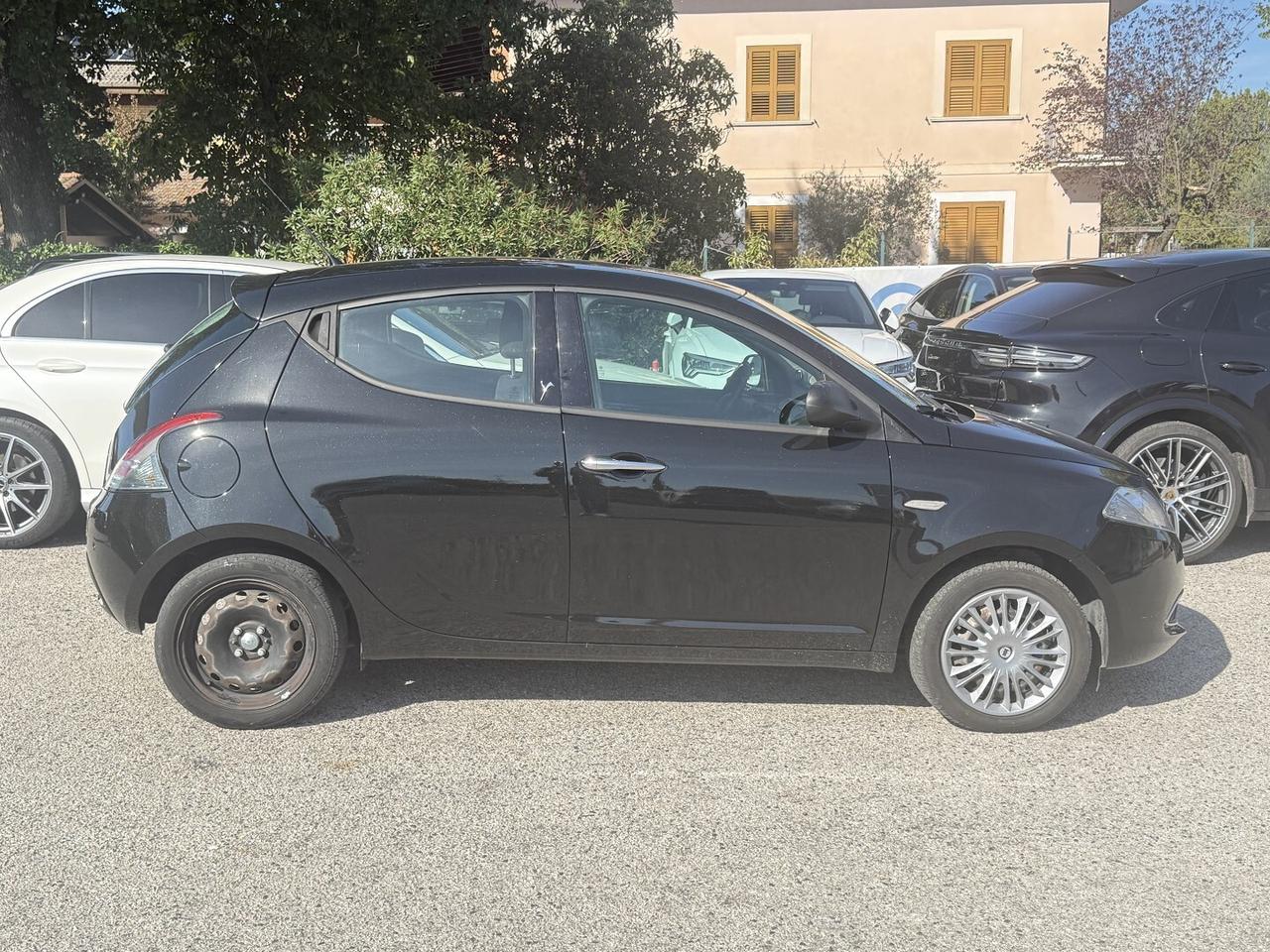 LANCIA YPSILON 1.2 BENZINA-GPL ADATTA NEOPATENTATI