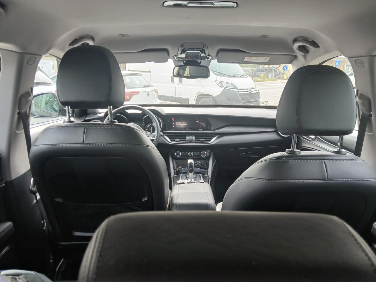 Alfa Romeo Stelvio 2.0 t executive q4 200cv auto vettura in arrivo