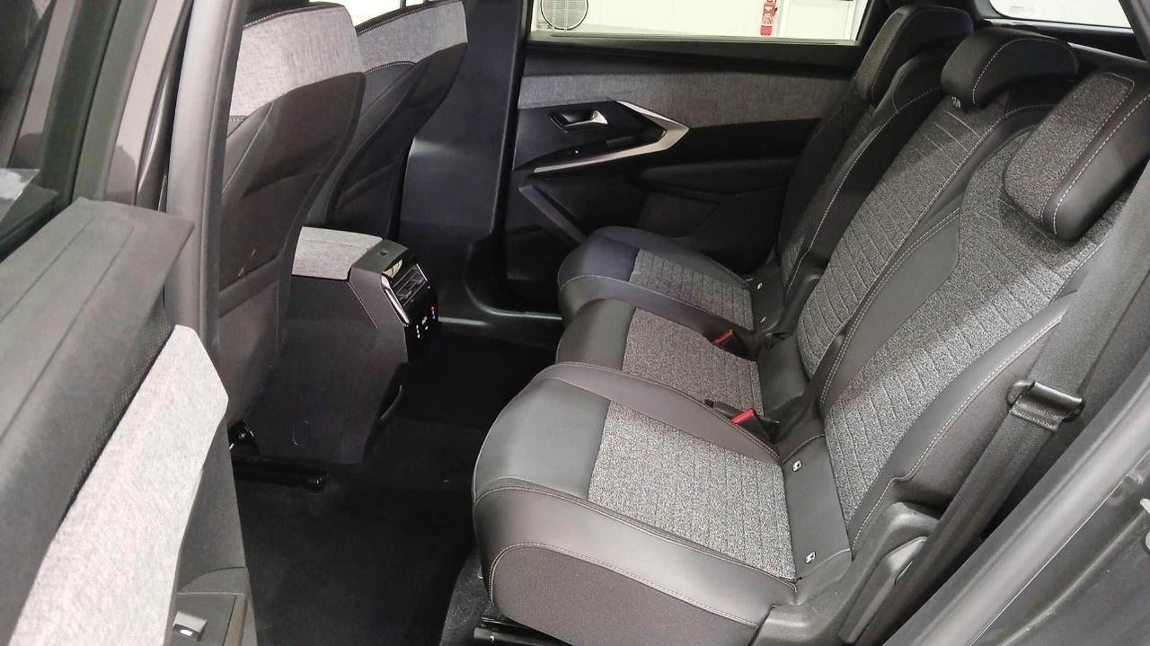 Peugeot 5008 1.2 hybrid Allure 145cv 7p.ti e-dcs6 IN PROMO
