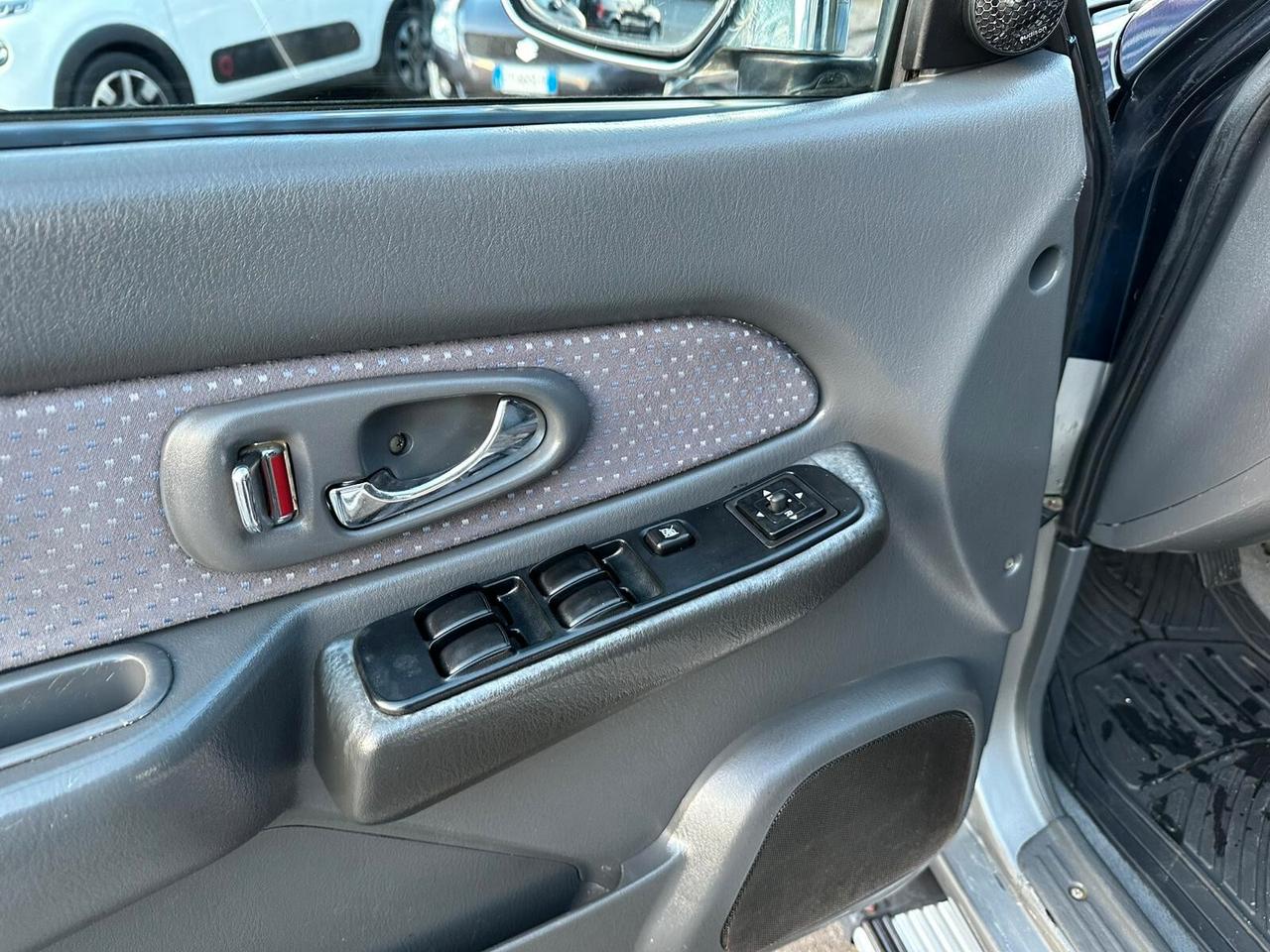 Mitsubishi L200 2.5 TDI 4WD Club Cab Pup. GLS Targ.