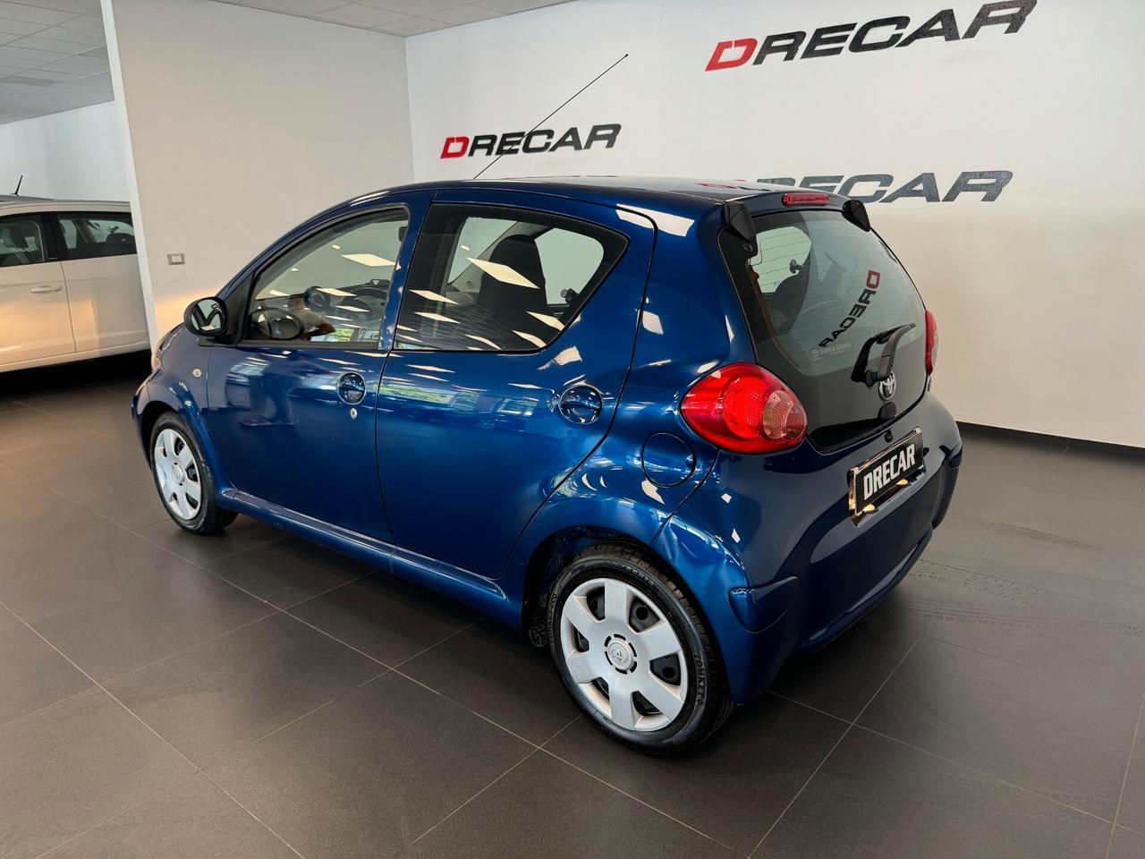 Toyota Aygo 1.0 12V VVT-i 5 porte AUTOMATICO 130.000 KM