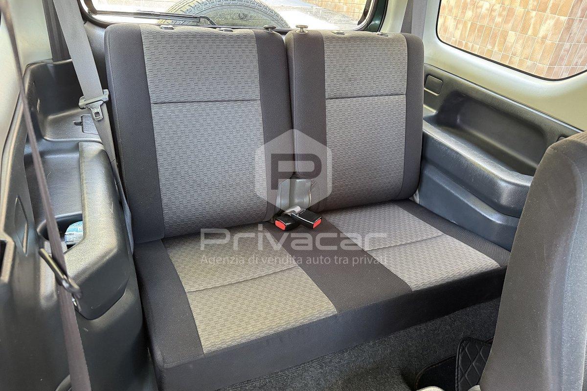SUZUKI Jimny 1.3i 16V cat 4WD JLX