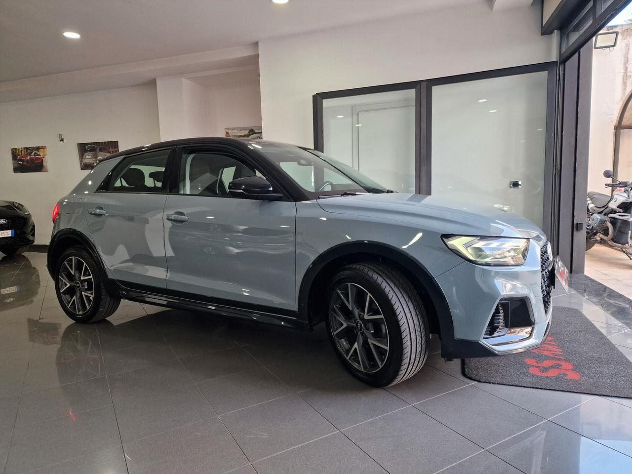 Audi A1 citycarver 30 TFSI S tronic Identity Contrast