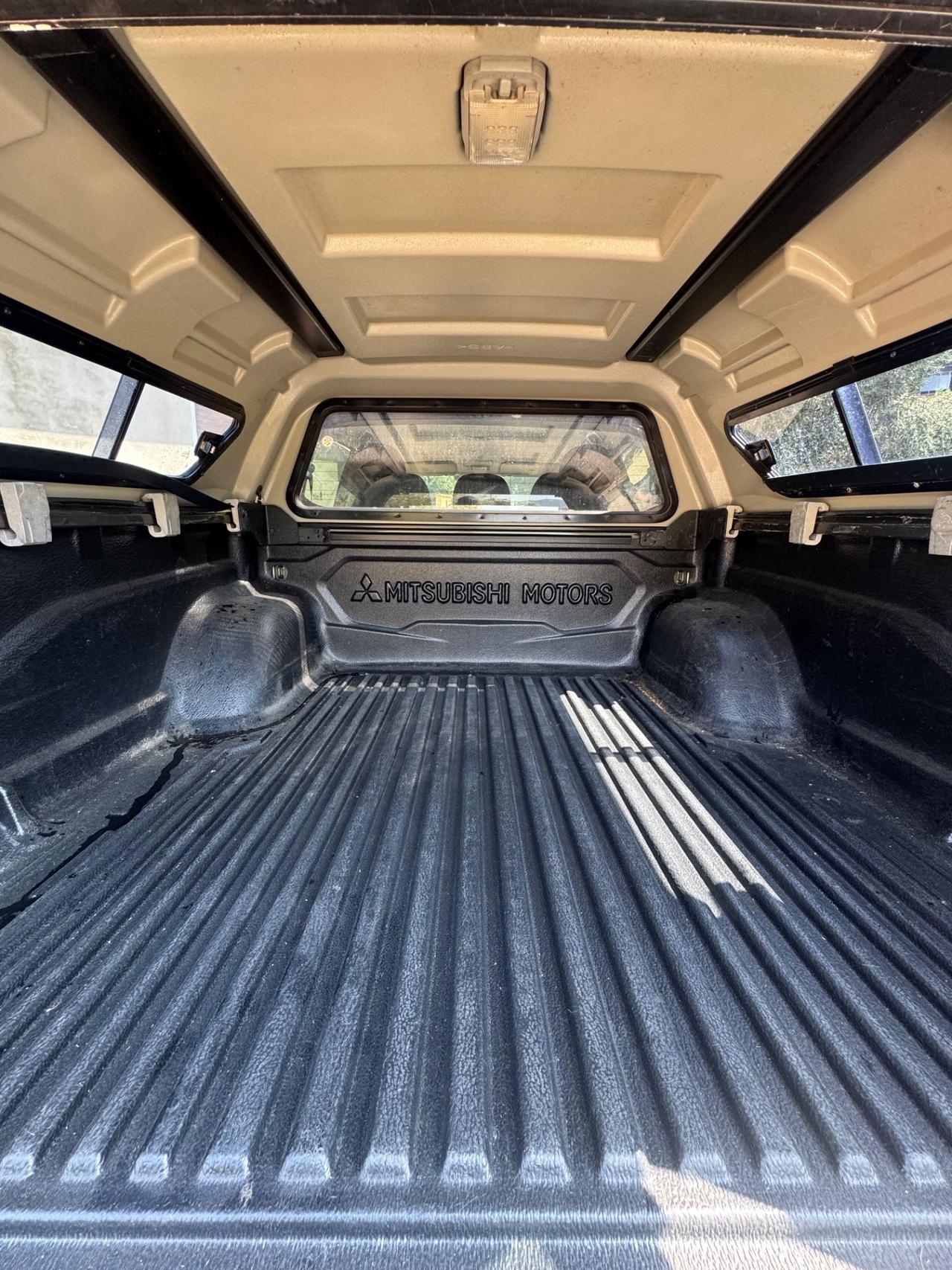 Mitsubishi L200 2.3 DID 4x4 180cv Gancio Traino