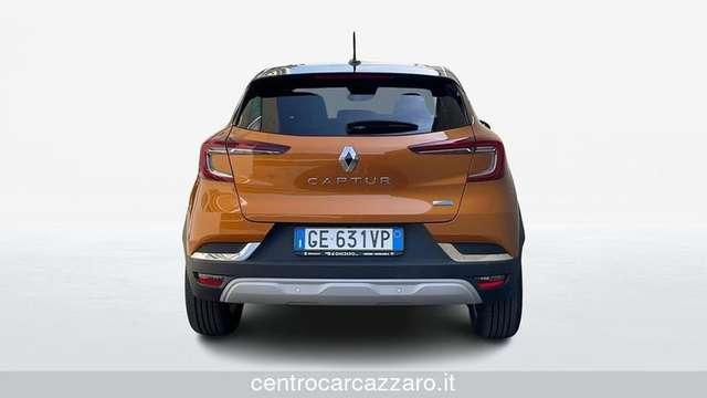 Renault Captur 1.6 E-TECH Hybrid Intens Auto