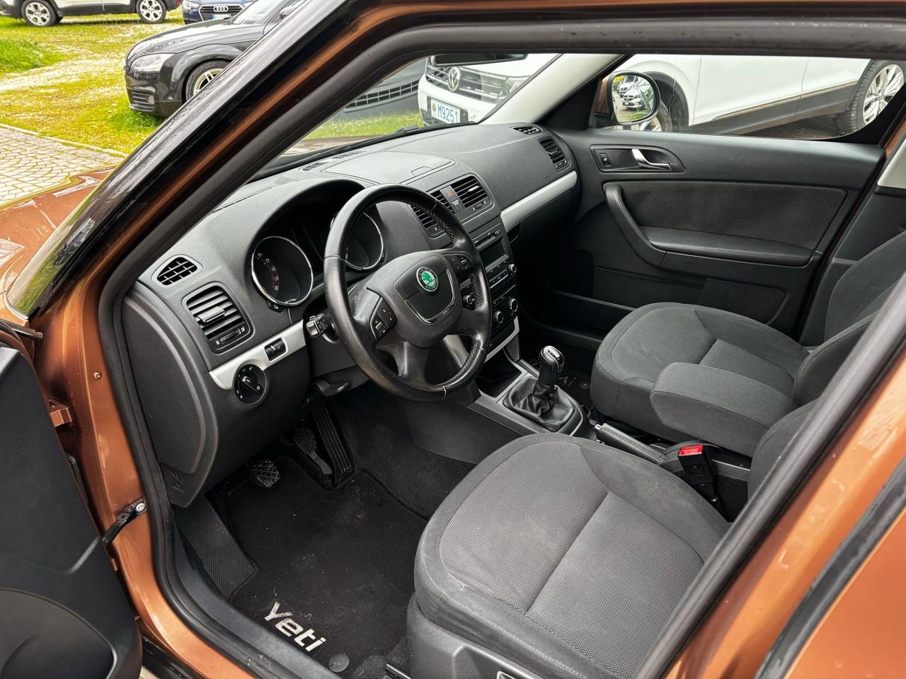 Skoda Yeti 1.6 TDI CR 105CV Ambition GreenLine IDONEA PER NEOPATENTATI BELLISSIMO PERMUTABILE