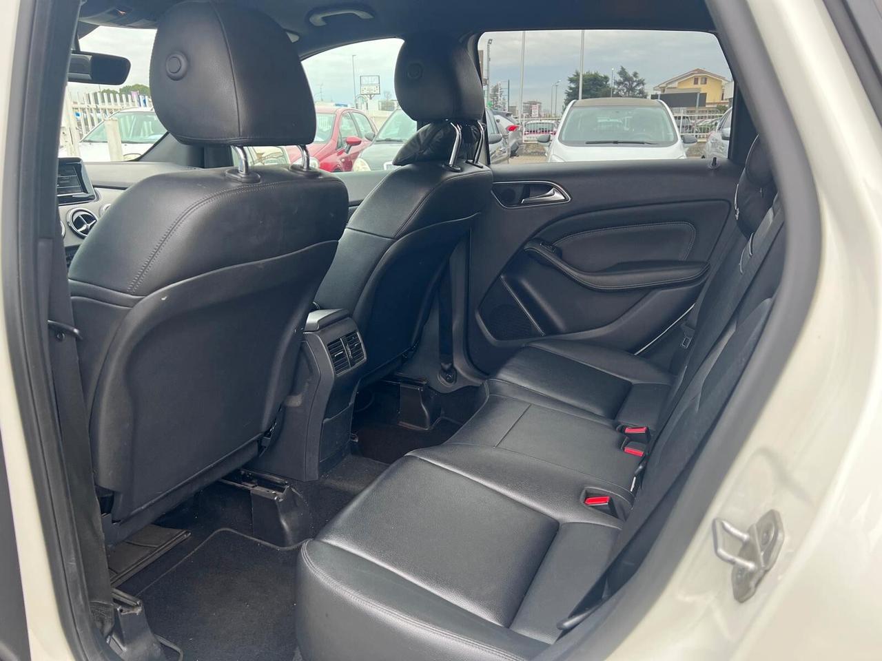 Mercedes-benz B 180 d Premium