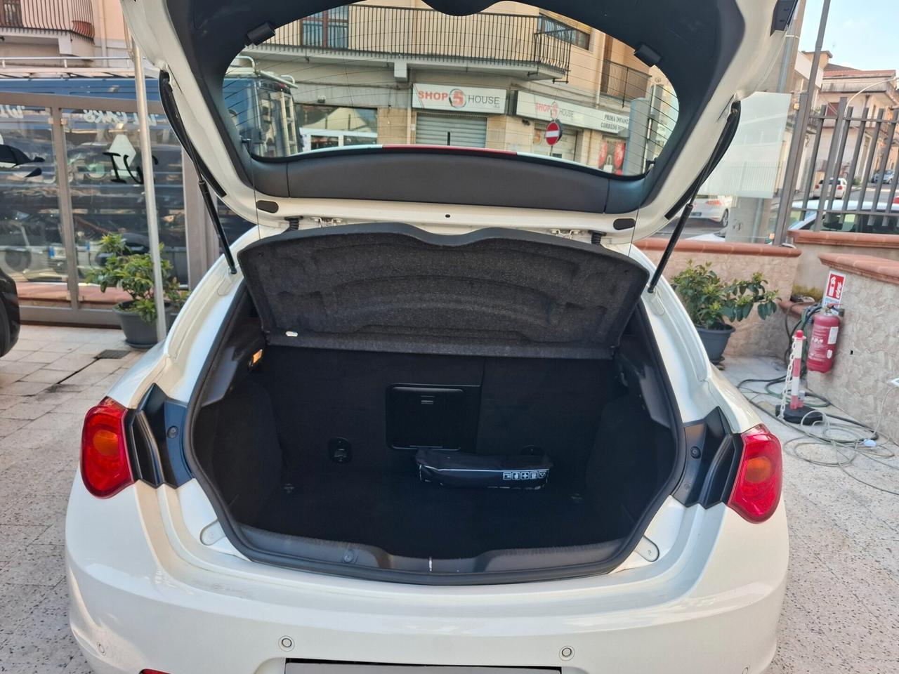 Alfa Romeo Giulietta - 1.6 JTD Pelle Navigazione