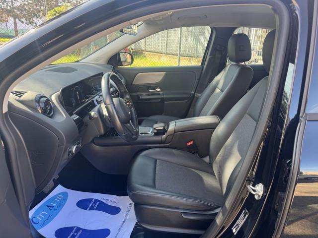 MERCEDES-BENZ GLA 180 d Automatic Business NAVI+RETR. SOLI KM. 41.200