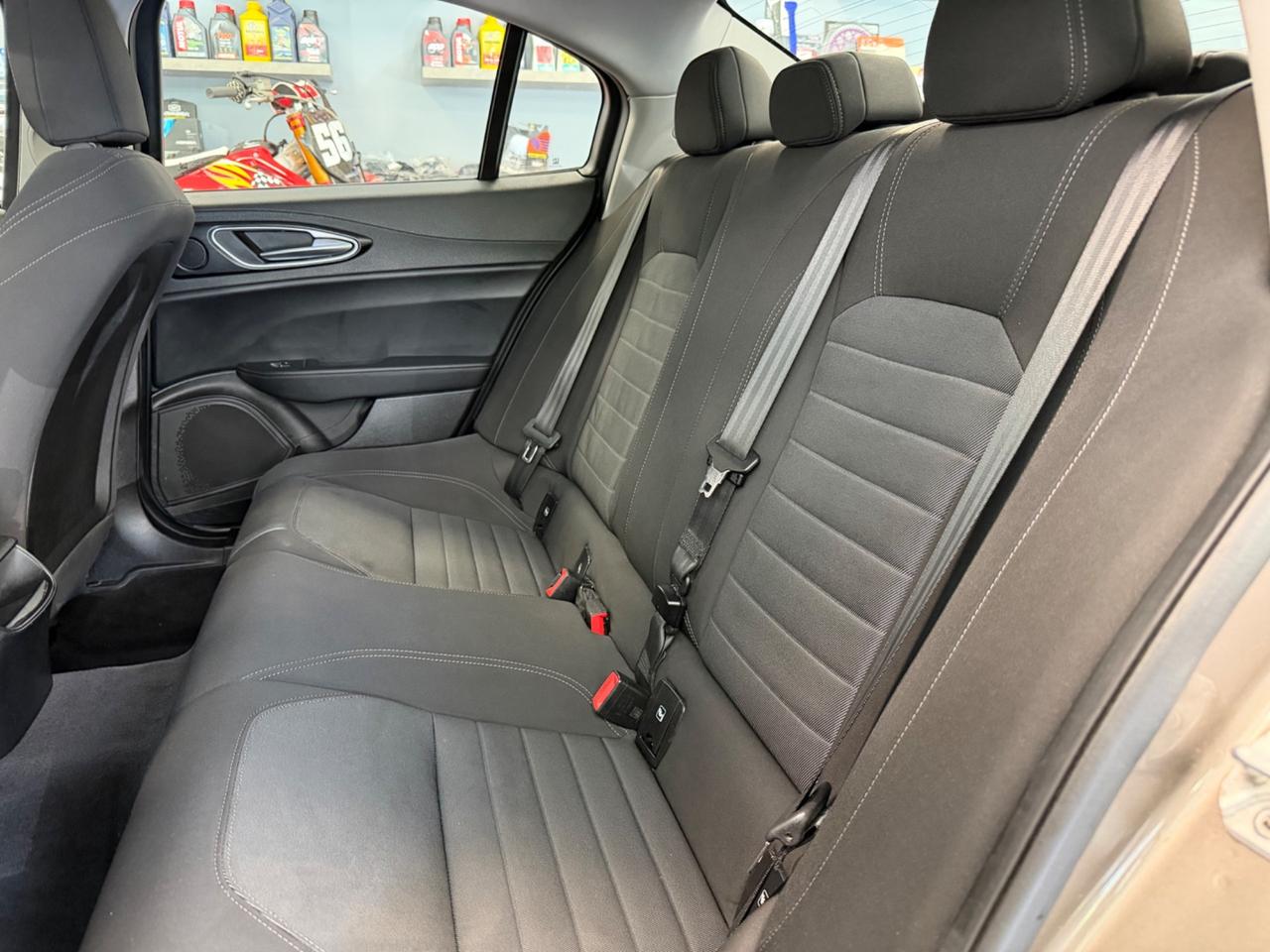 Alfa Romeo Giulia 2.2 Turbodiesel 180 CV Business Sport