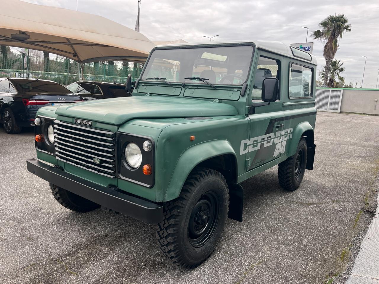 Land Rover Defender 90 BENZINA 6 POSTI
