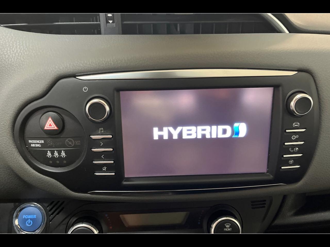 TOYOTA Yaris 5p 1.5 hybrid Business