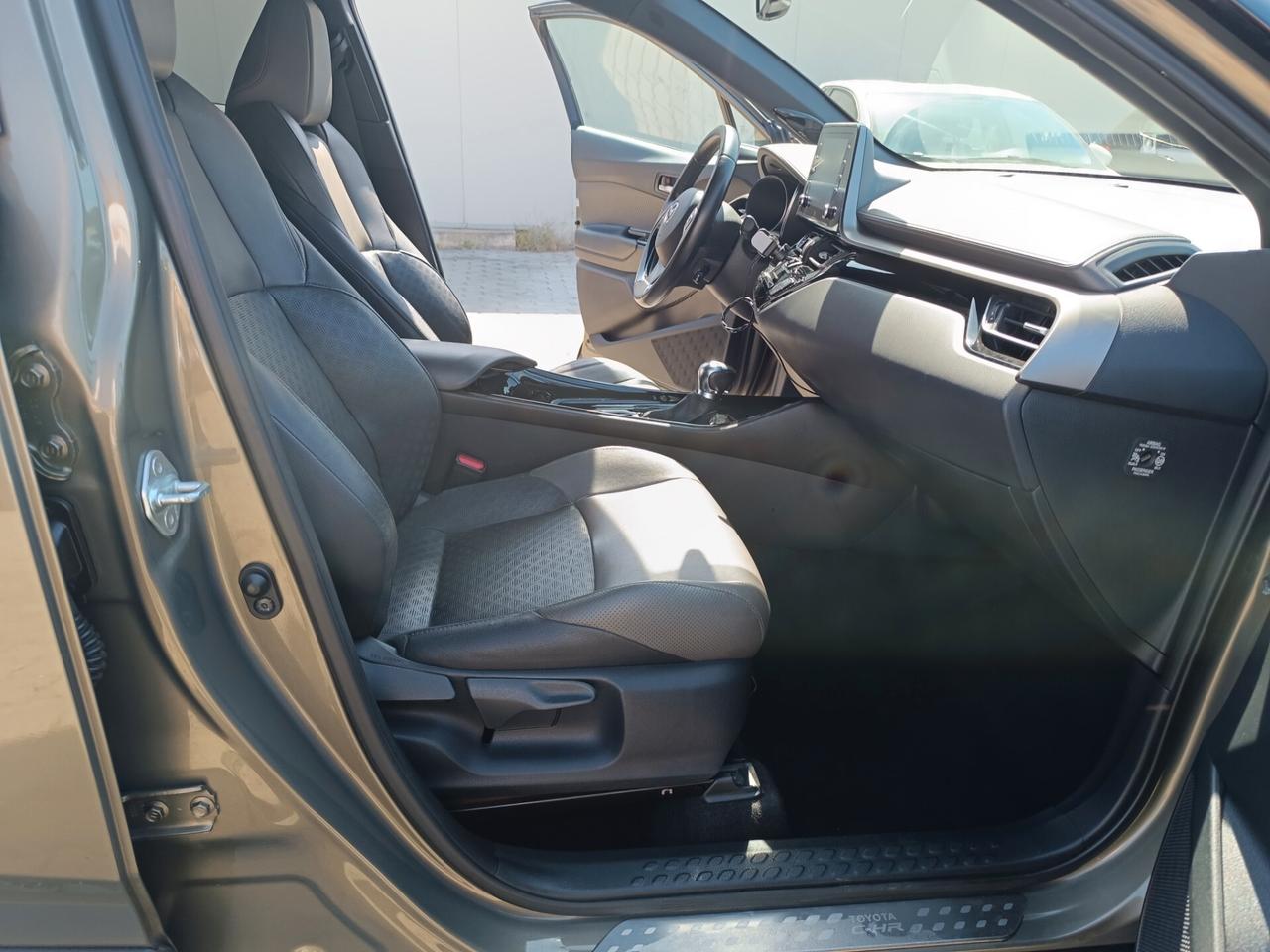 Toyota C-HR 2.0 Hybrid E-CVT Lounge