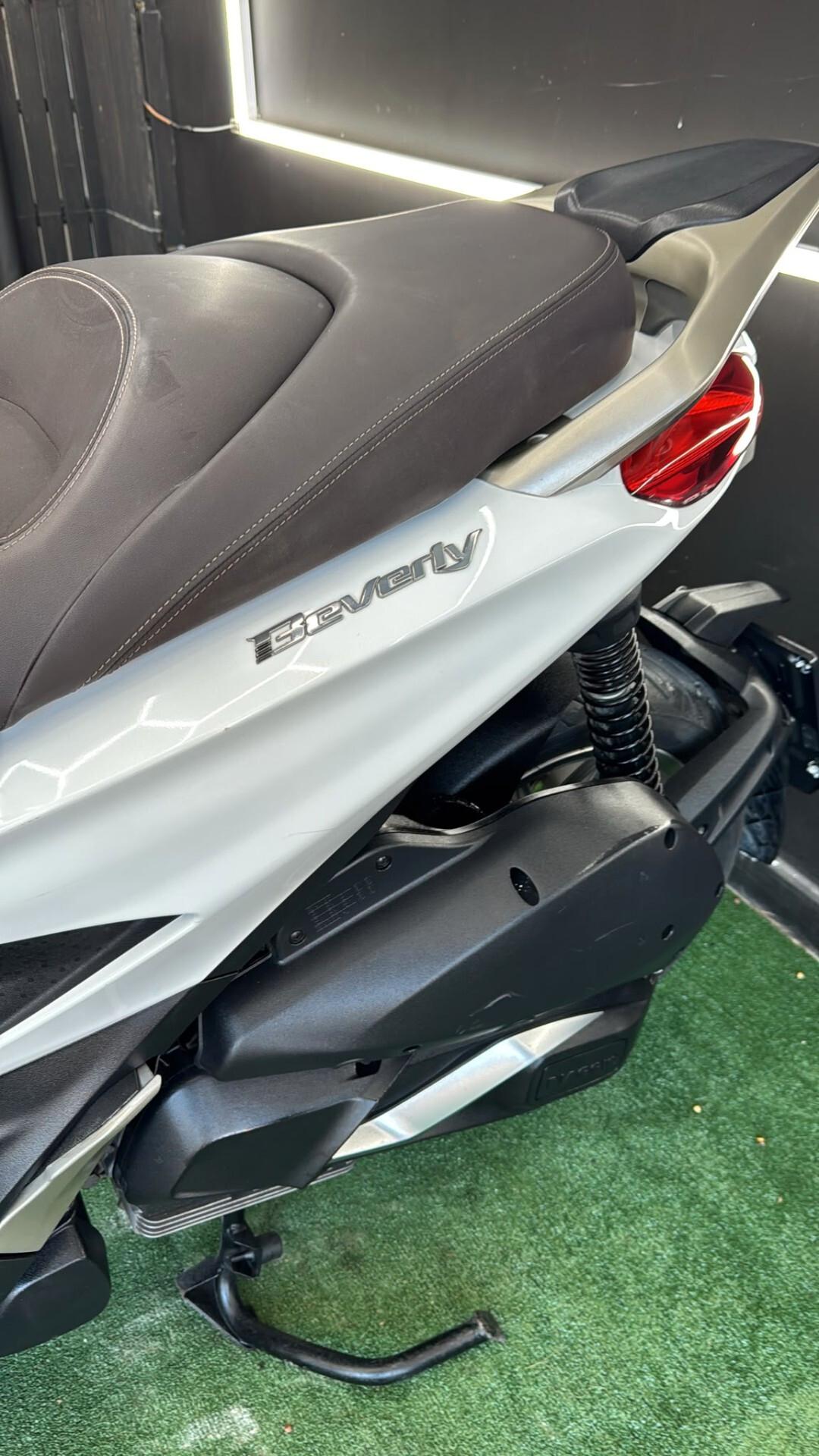 Piaggio Beverly 300