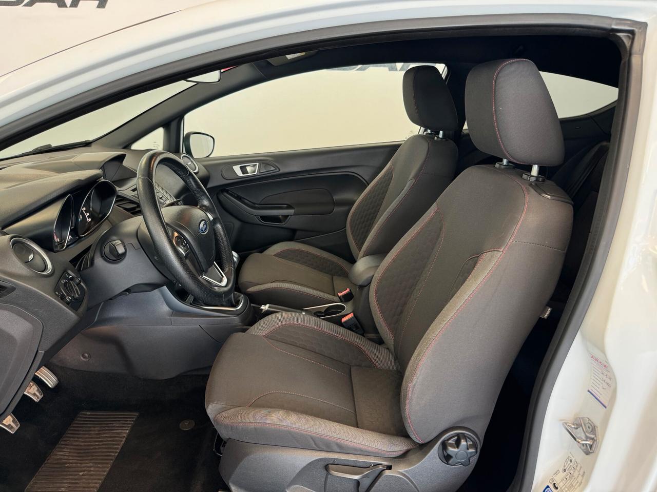 Ford Fiesta 1.0 EcoBoost 100CV 3 porte ST-Line PACK SPORT 39.000 KM