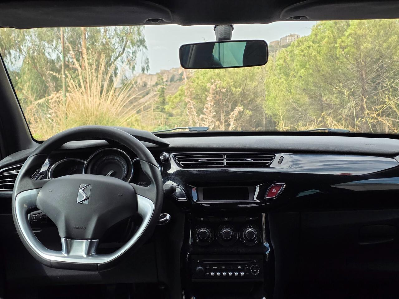 CITROEN Ds DS3 3 1.2 VTi 82 So Chic