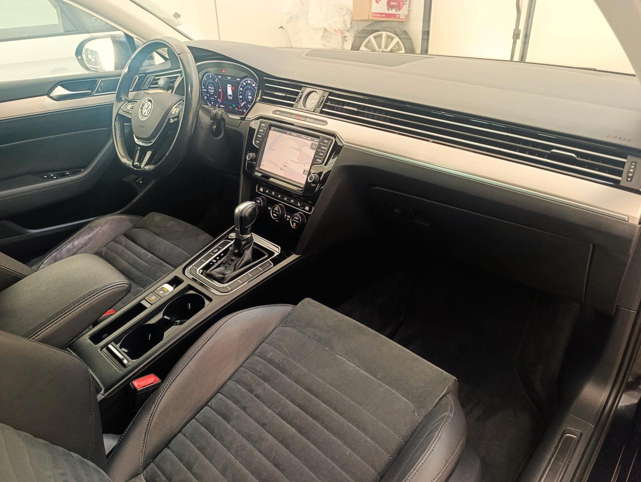 Volkswagen Passat Variant 8 2.0 TDI 150cv DSG Executive